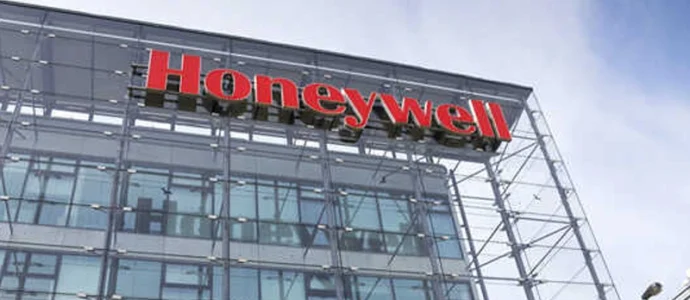 مشاوره و اجرای پروژه‌های هوشمندسازی برای مراکز تجاری، هتل‌ها و مجتمع‌های بزرگ